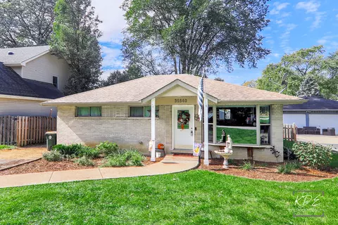 3 S540 West Ave, Warrenville, IL 60555