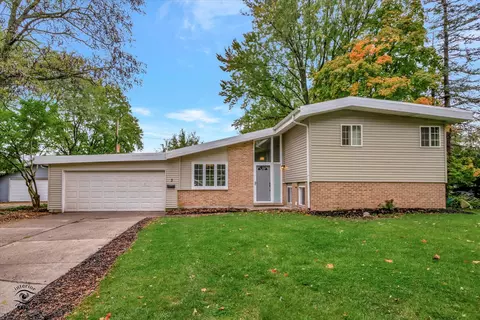 3 Warwick Ct, Park Forest, IL 60466