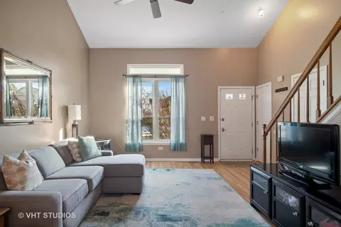 1198 Monarch Ln, Hoffman Estates, IL 60192 photo 4