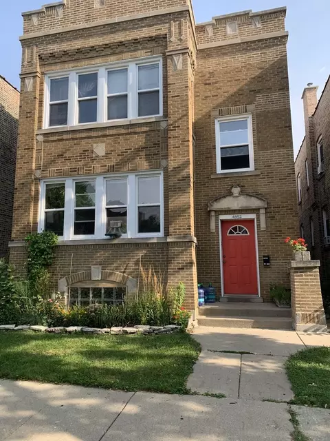 4952 W Patterson Ave, Chicago, IL 60641
