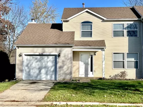 220 Chaparral Cir, Elgin, IL 60120