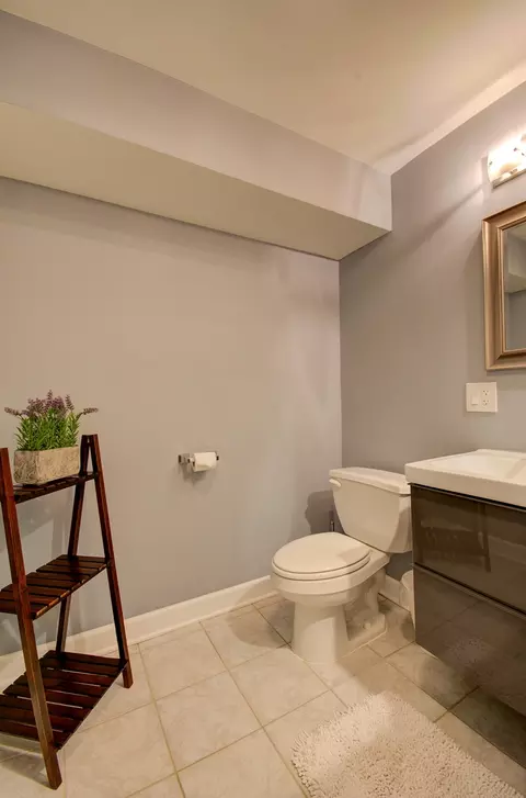 4162 S Berkeley Ave, Chicago, IL 60653 photo 23