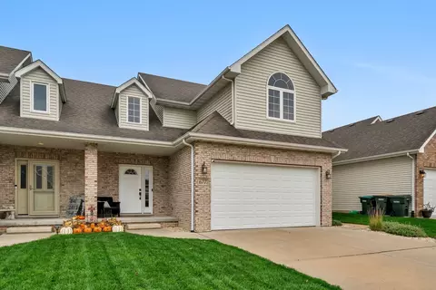 677 Circle Dr, Coal City, IL 60416