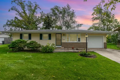 18957 Greenbay Ave, Lansing, IL 60438