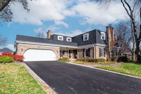107 E Thompson Dr, Wheaton, IL 60189