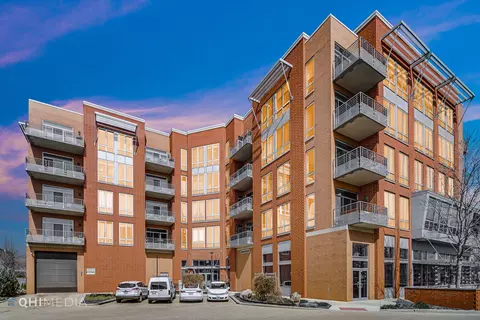 4846 N Clark St #309, Chicago, IL 60640