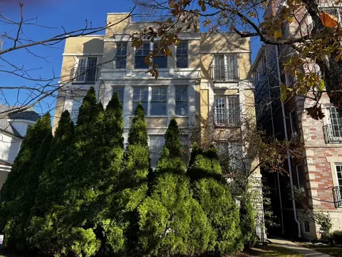 1939 Sherman Ave #2W, Evanston, IL 60201