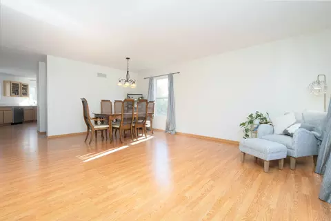 1904 Arbor Gate Ct, Plainfield, IL 60586 photo 2