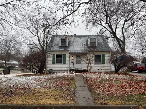 1301 Winding Ln, Champaign, IL 61820