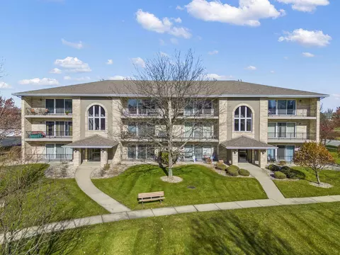 17754 Bernard Dr #1D, Orland Park, IL 60467