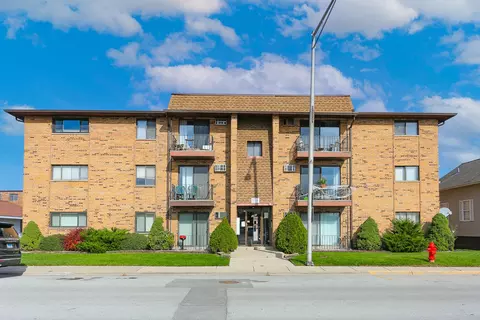 6348 Washington St #1D, Chicago Ridge, IL 60415