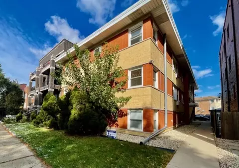 5516 W Higgins Ave #2SE, Chicago, IL 60630