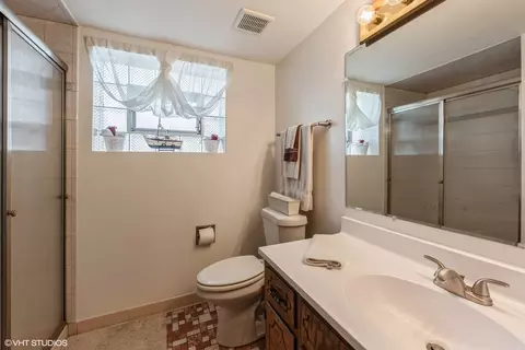 15523 Brianne Ln, Oak Forest, IL 60452 photo 17