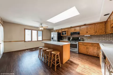 15523 Brianne Ln, Oak Forest, IL 60452 photo 6