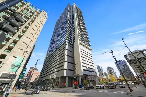 235 W Van Buren St #2211, Chicago, IL 60607