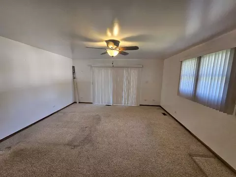 4103 Owl Dr, Rolling Meadows, IL 60008 photo 9
