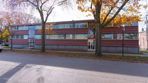 4900 N Lester Ave #4, Chicago, IL 60630