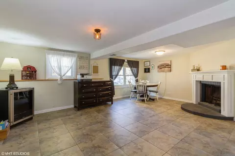 5755 Dover Rd, Oak Forest, IL 60452 photo 4