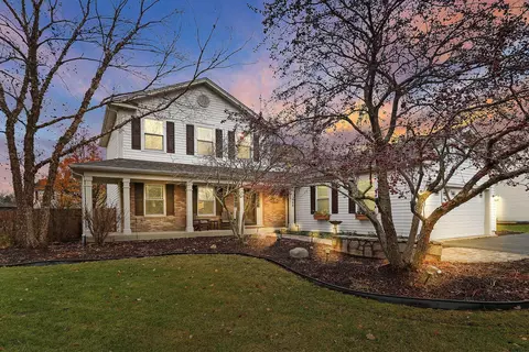 1468 Sutton Cir, Wauconda, IL 60084