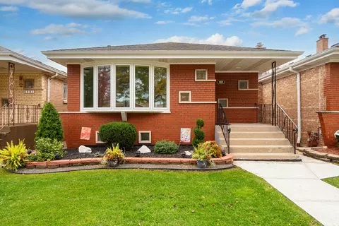5753 W 63rd Pl, Chicago, IL 60638