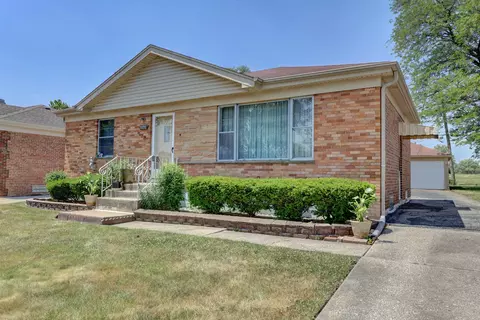 1626 Mayfair Ave, Westchester, IL 60154