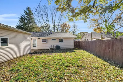 2002 Ola Dr, Champaign, IL 61821 photo 22