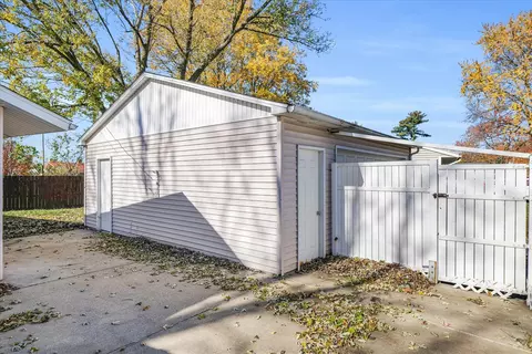 2002 Ola Dr, Champaign, IL 61821 photo 24