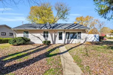 2002 Ola Dr, Champaign, IL 61821