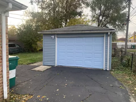 Undisclosed, Phoenix, IL 60426 photo 18