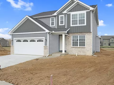 4 Prairie Trl, Monticello, IL 61856