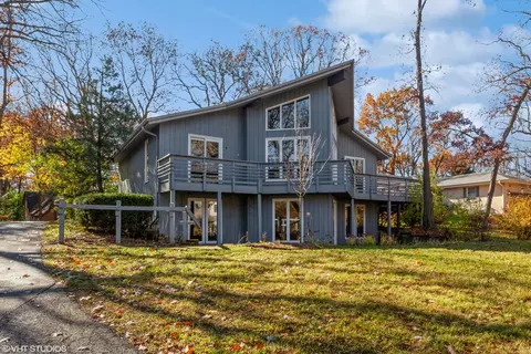 27 W771 Washington Ave, Winfield, IL 60190