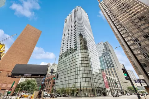 600 N Fairbanks Ct #2602, Chicago, IL 60611