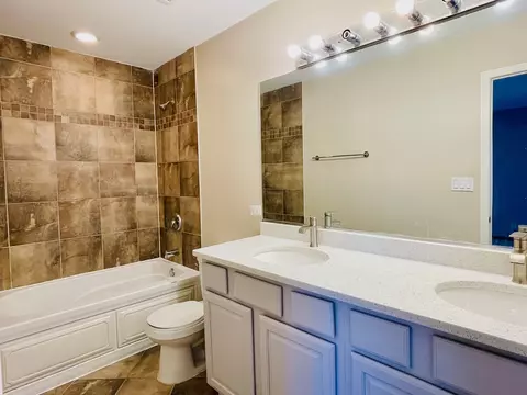 4155 S Lowe Ave, Chicago, IL 60609 photo 16