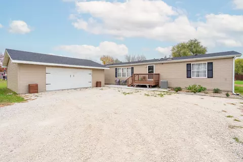 500 E Sandy Ct, Godley, IL 60407