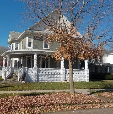 602 N 8th St, Rochelle, IL 61068