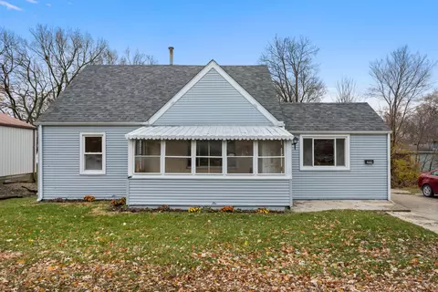 204 E Park St, Fisher, IL 61843