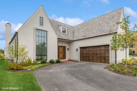 100 Hestercombe Ln, Lake Forest, IL 60045