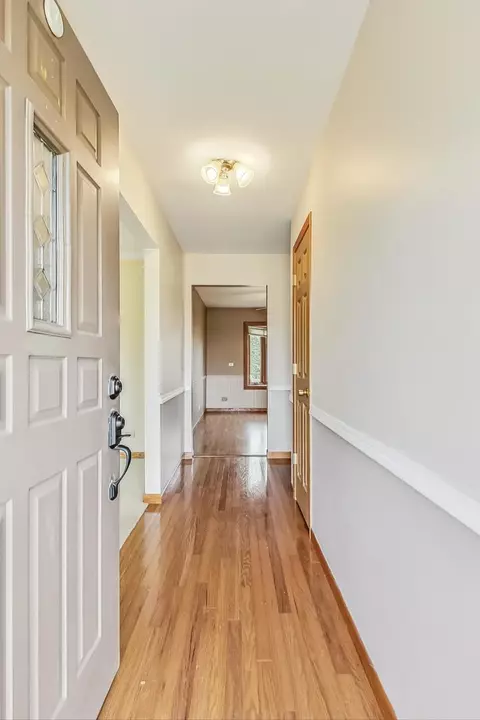 8 N581 Stevens Rd, Elgin, IL 60124 photo 3