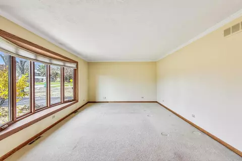 8 N581 Stevens Rd, Elgin, IL 60124 photo 5