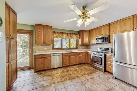 8 N581 Stevens Rd, Elgin, IL 60124 photo 9