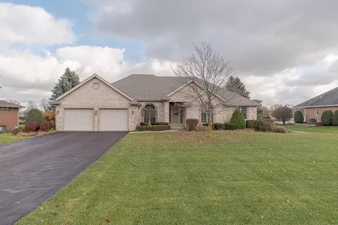 9488 W Golfview Dr, Frankfort, IL 60423