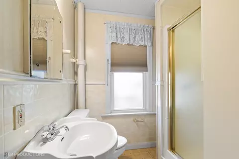 223 E 17th St, Lockport, IL 60441 photo 15