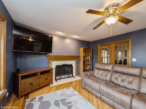 802 Pleasant St, Fox River Grove, IL 60021 photo 18