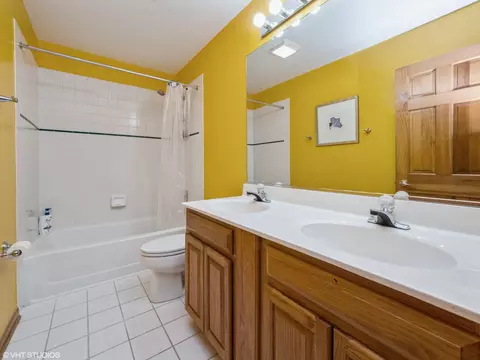 802 Pleasant St, Fox River Grove, IL 60021 photo 12