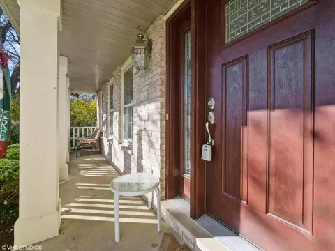 802 Pleasant St, Fox River Grove, IL 60021 photo 2