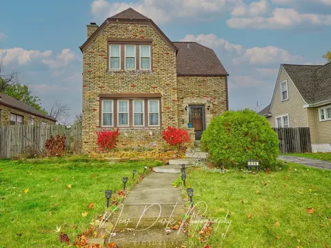 914 Muirfield Ave, Waukegan, IL 60085