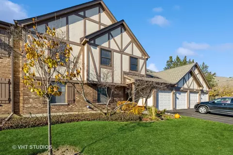 635 Elizabeth Dr #26-B-R, Wood Dale, IL 60191