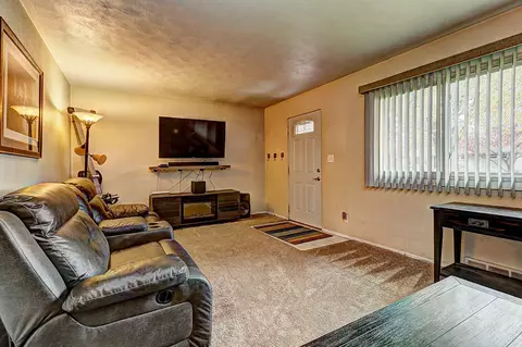1024 E 8th St, Lockport, IL 60441 photo 7