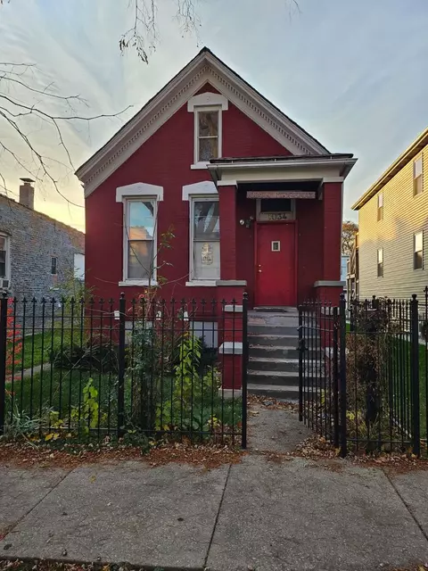 1034 N Ridgeway Ave, Chicago, IL 60651