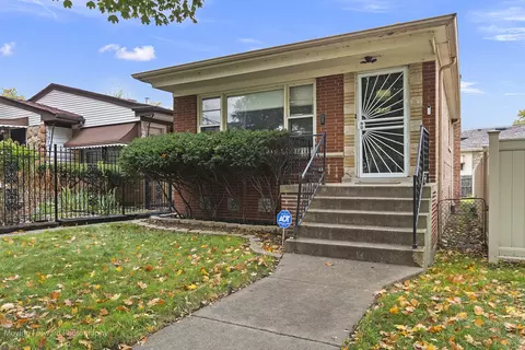 2450 E 91st St, Chicago, IL 60617